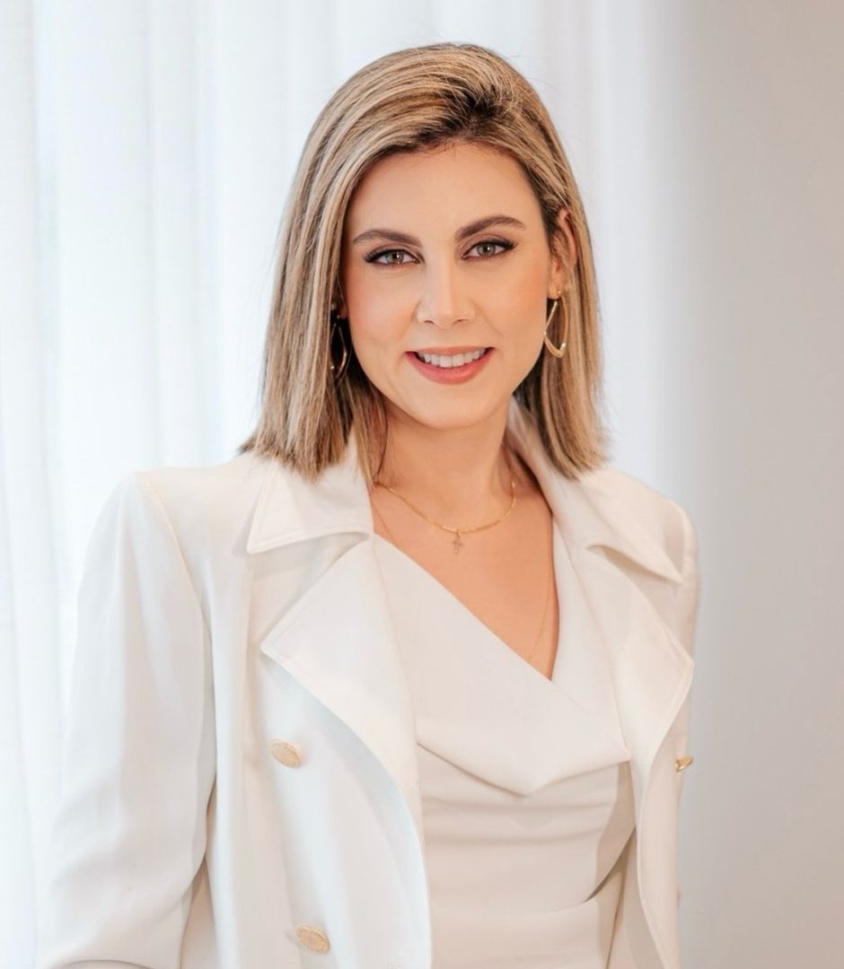 Dra. Clariana Maurente, especialista em ultrassonografia e saúde da mulher