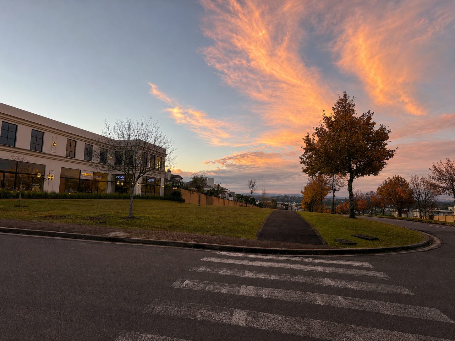 Entorno tranquilo e arborizado da Clínica Magnificat, no Alphaville de Gravataí